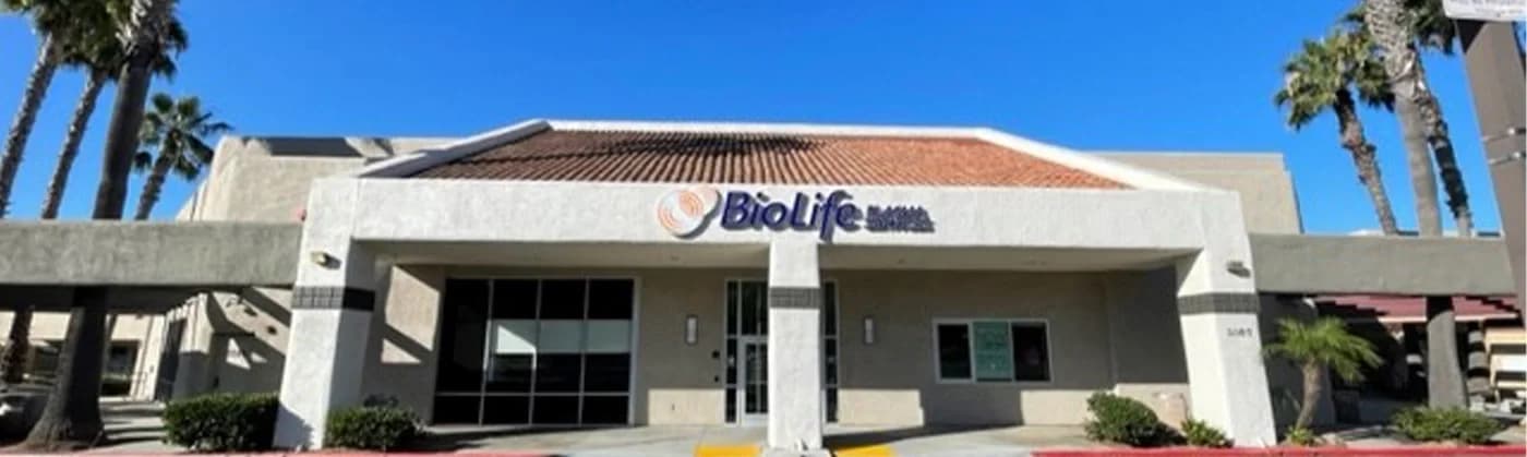 Edificio del Centro de Plasma de BioLife en San Marcos, California